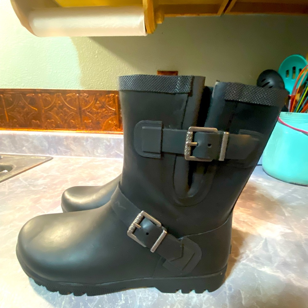 Sperry rain boots